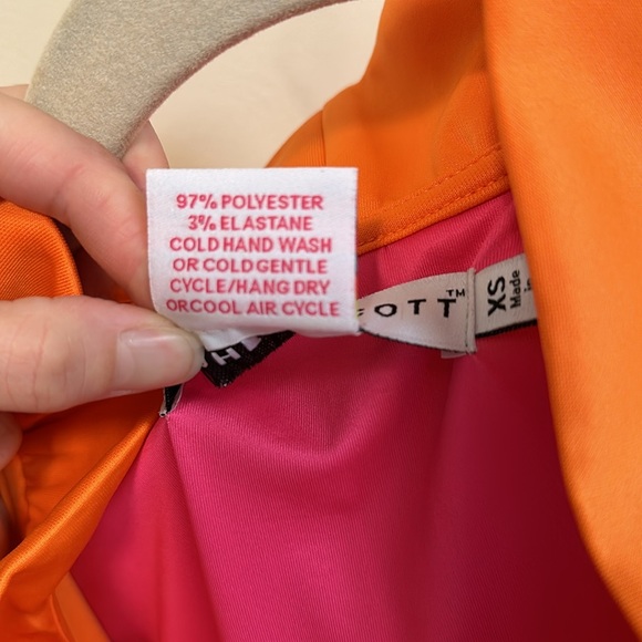 3/4 Sleeve Aline Dress with Ruffle V neck Detail - Picture 5 of 5